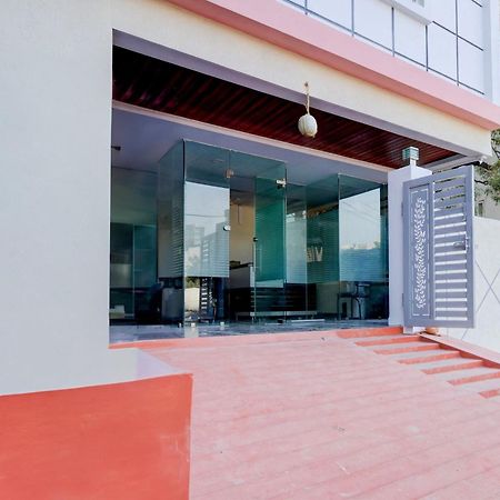 Super Townhouse Nanak Ram Guda Near Waverock Sez Hajdarábád Exteriér fotografie