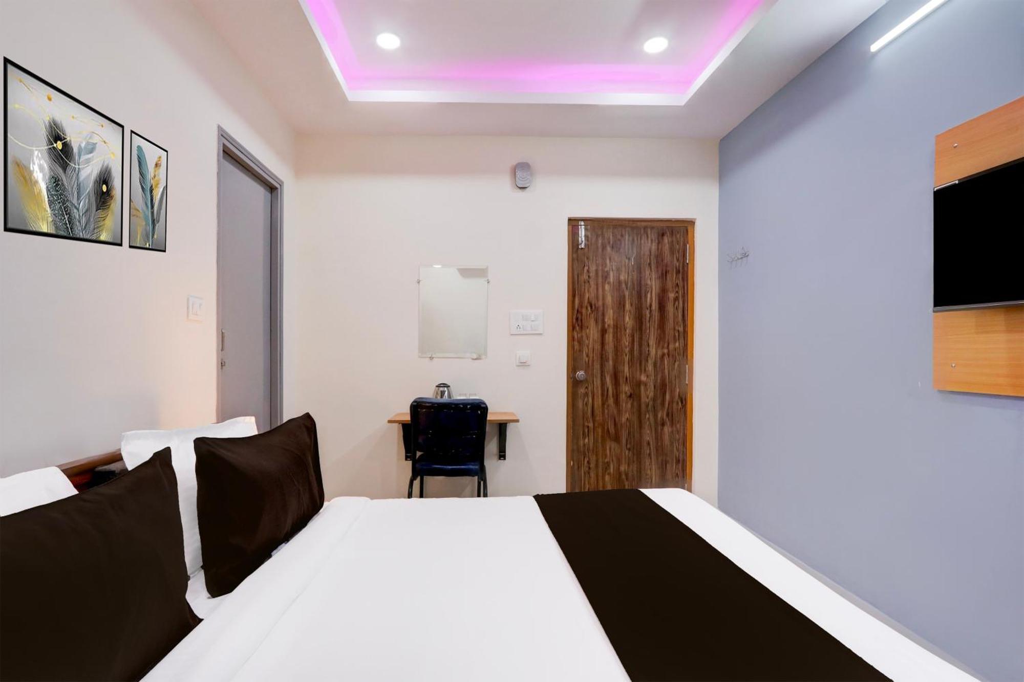 Super Townhouse Nanak Ram Guda Near Waverock Sez Hajdarábád Exteriér fotografie