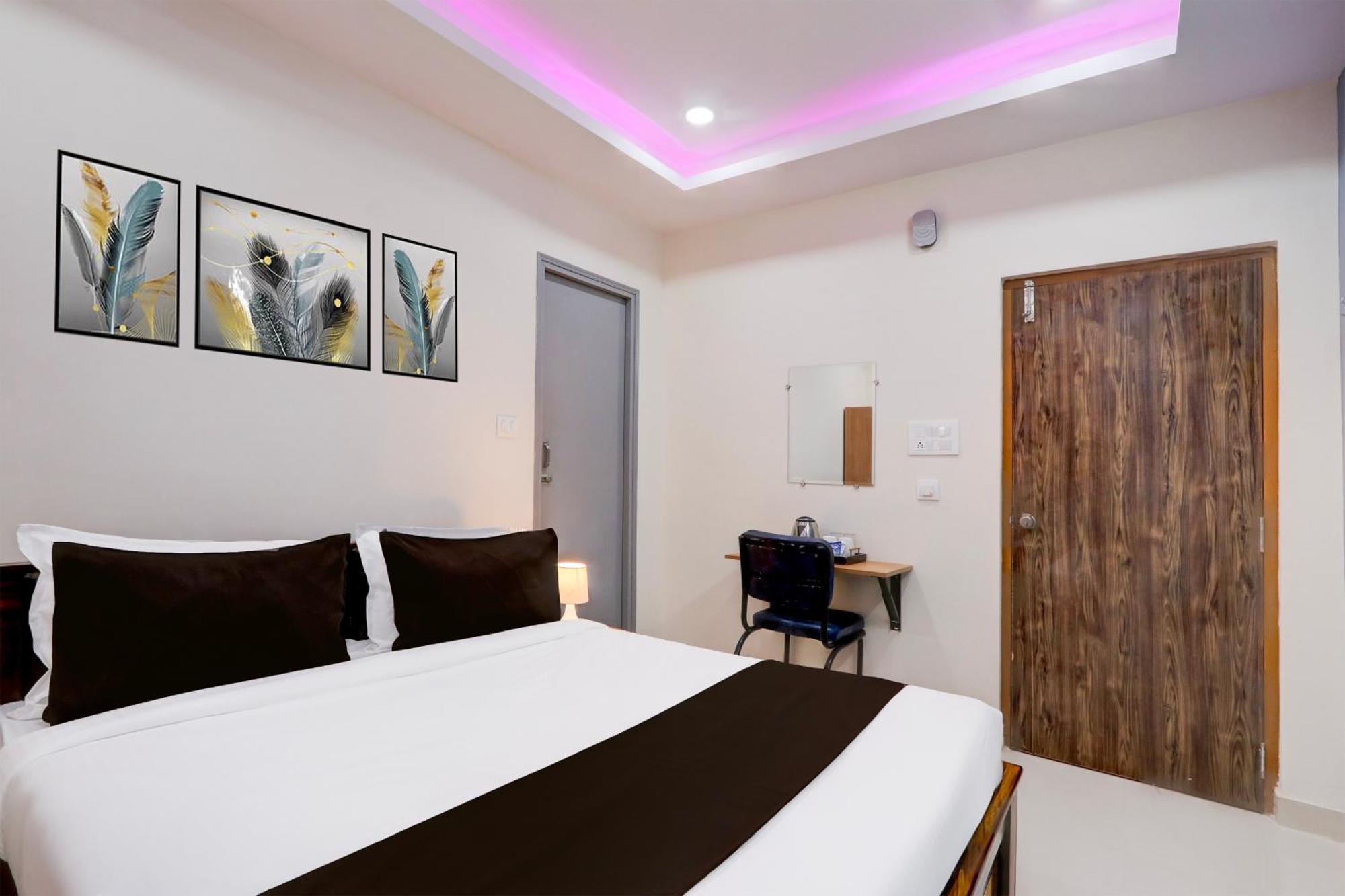 Super Townhouse Nanak Ram Guda Near Waverock Sez Hajdarábád Exteriér fotografie