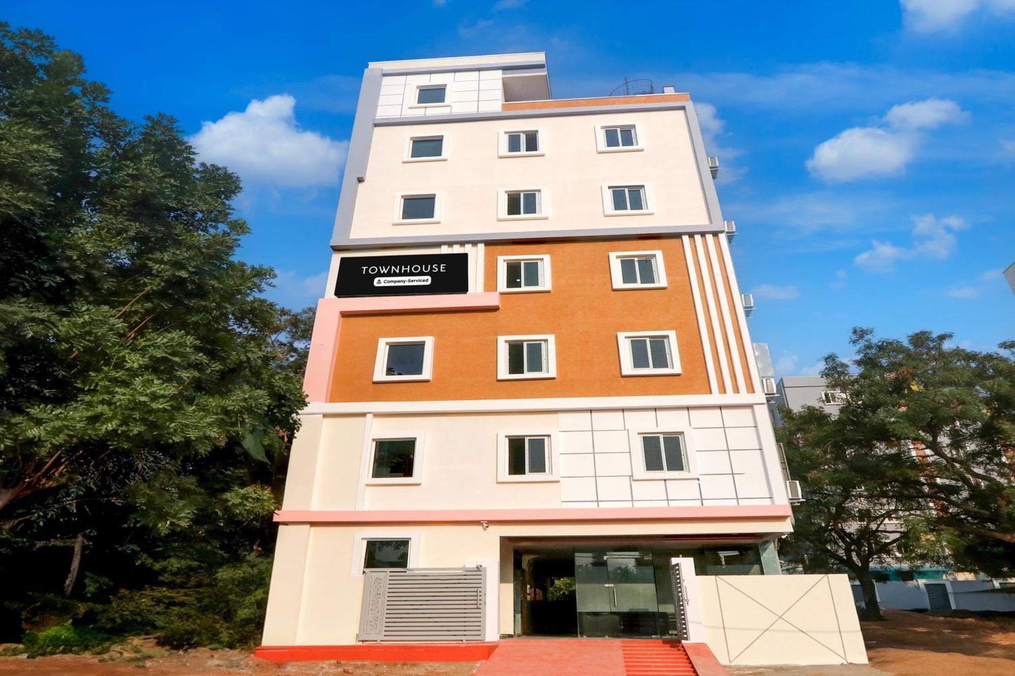 Super Townhouse Nanak Ram Guda Near Waverock Sez Hajdarábád Exteriér fotografie